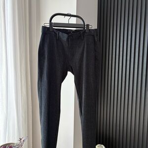 Horst Navy Skinny Pinstripe Pants – Size 28
